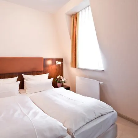 Muenzgasse An Der Frauenkirche Дрезден