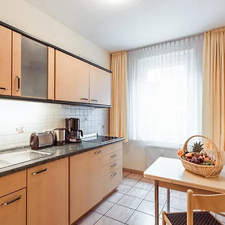 Muenzgasse An Der Frauenkirche