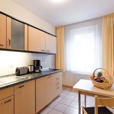 Muenzgasse An Der Frauenkirche