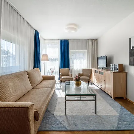 Muenzgasse An Der Frauenkirche Dresda