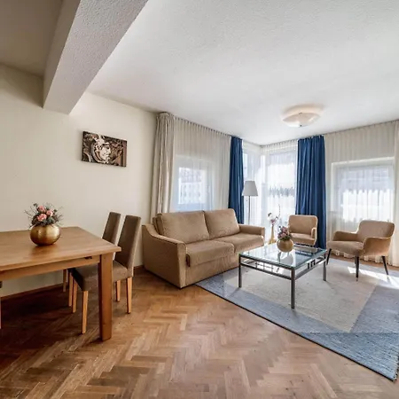 Muenzgasse An Der Frauenkirche