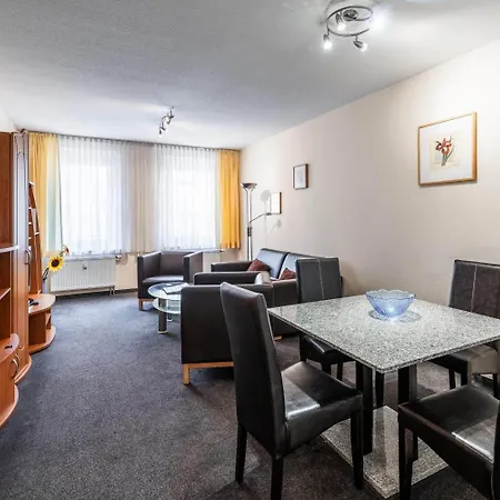 Muenzgasse An Der Frauenkirche Dresda