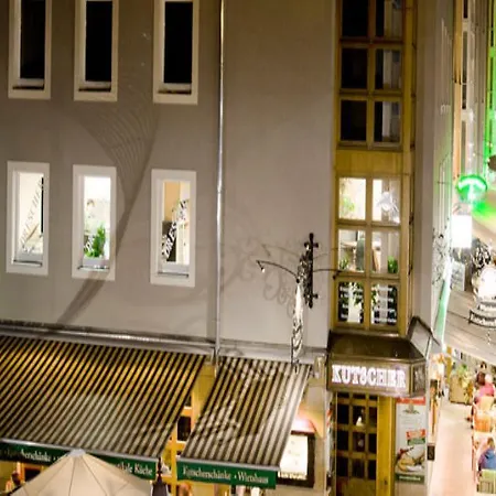 Muenzgasse An Der Frauenkirche Drezda
