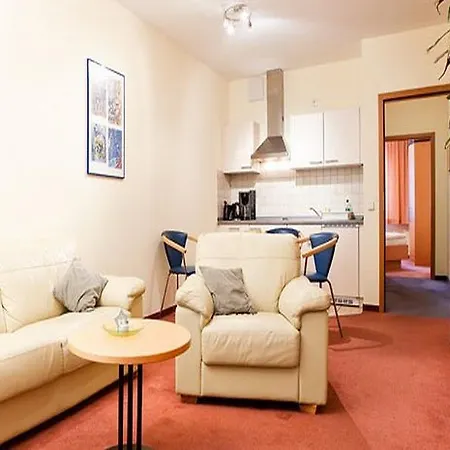 Muenzgasse An Der Frauenkirche Dresda