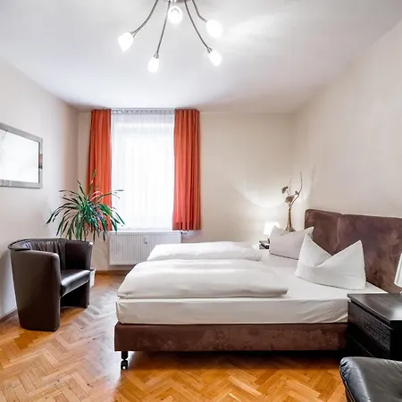 Muenzgasse An Der Frauenkirche