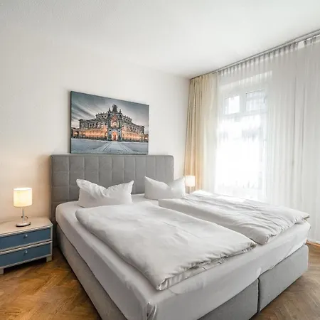 Muenzgasse An Der Frauenkirche