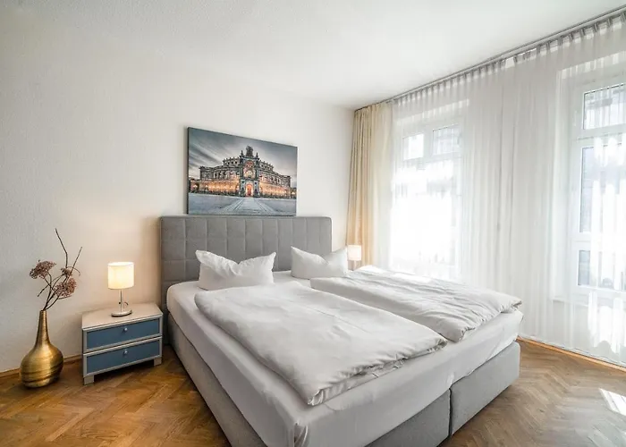 Muenzgasse An Der Frauenkirche